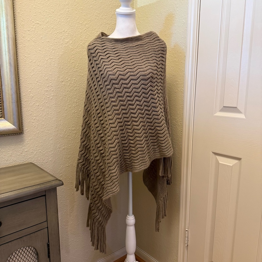 Wholesale Women's Boho Mushroom Brown Double-Weave Soft Knit Fringe Poncho OS